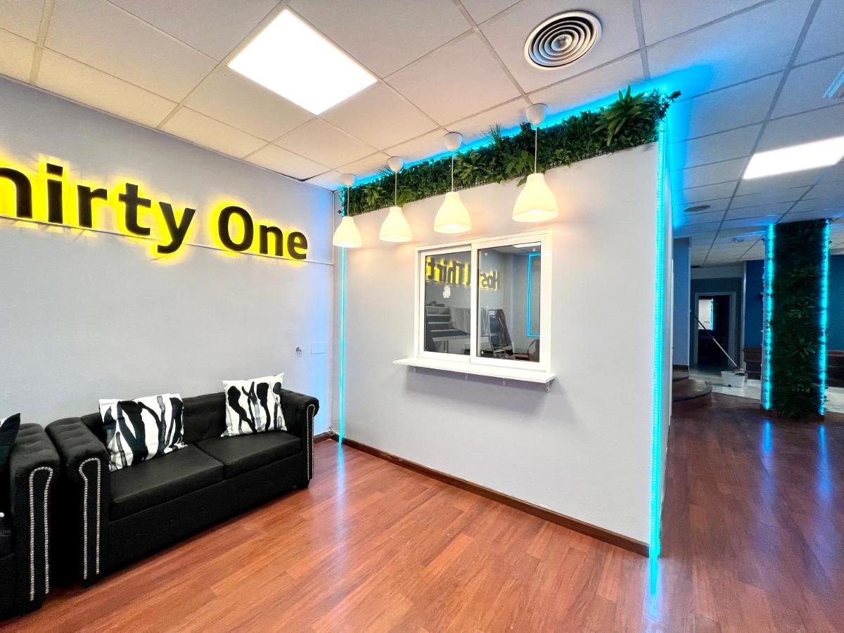 Hostel Thirty One Μαδρίτη Εξωτερικό φωτογραφία